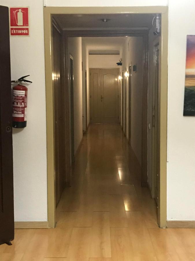 Hostal Muntaner Barcelona Exterior photo